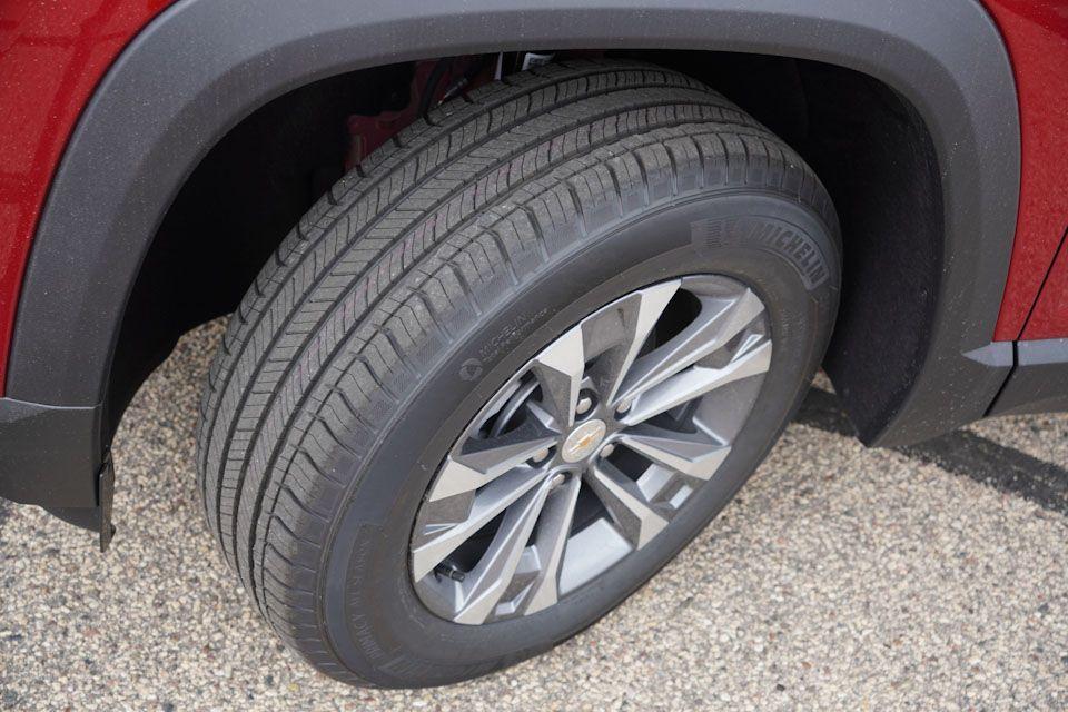 new 2026 Chevrolet Equinox car, priced at $32,780
