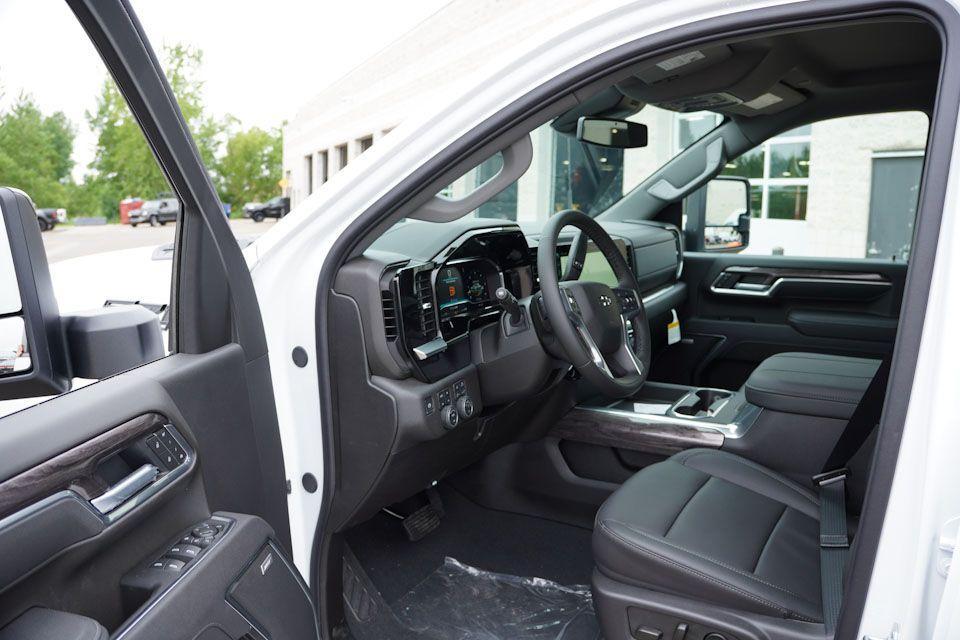 new 2025 Chevrolet Silverado 3500 car, priced at $73,615
