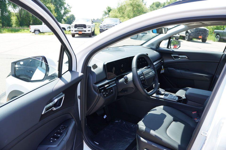 new 2026 Kia Sportage car, priced at $31,908