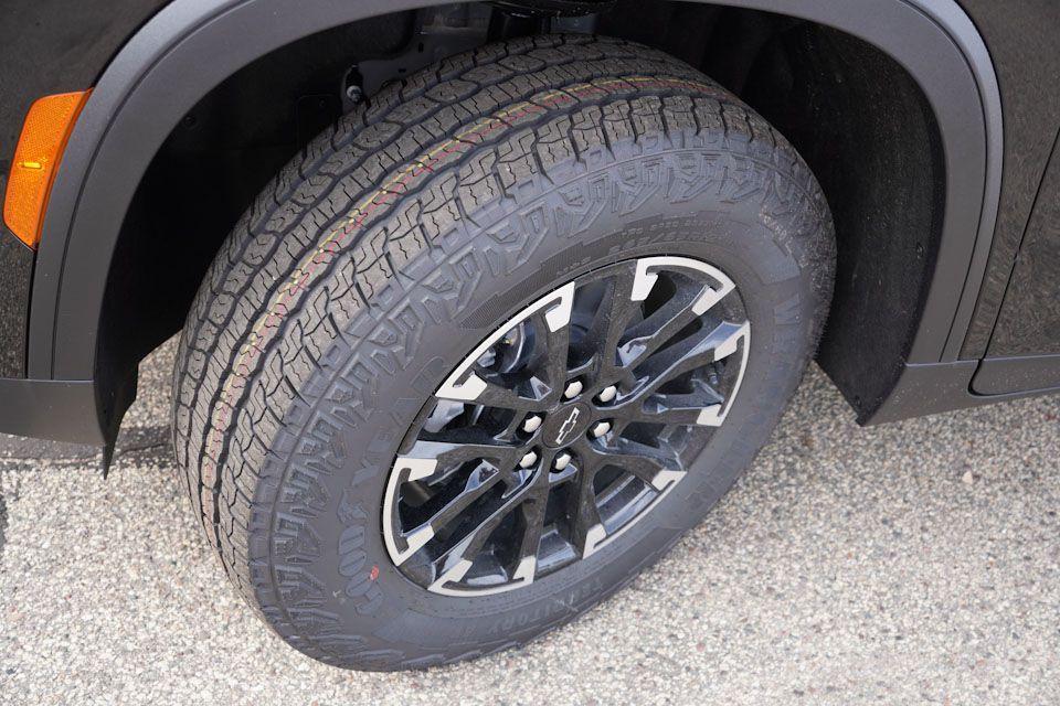 new 2026 Chevrolet Traverse car, priced at $49,661