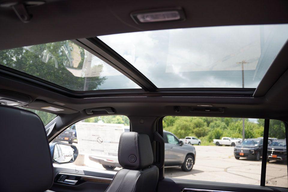 new 2025 Chevrolet Suburban car, priced at $85,155