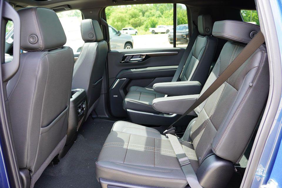 new 2025 Chevrolet Suburban car, priced at $85,155