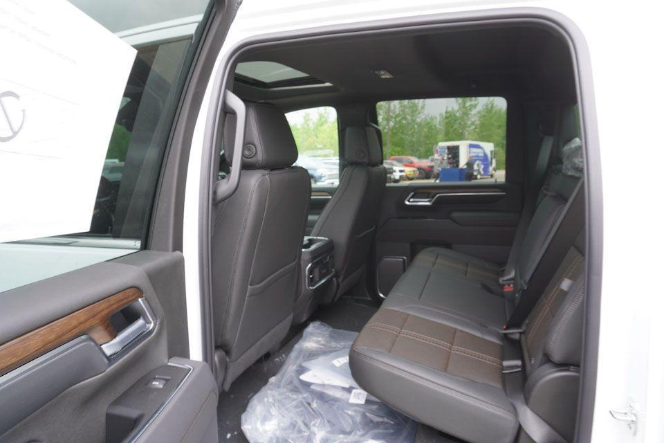 new 2025 Chevrolet Silverado 3500 car, priced at $79,290