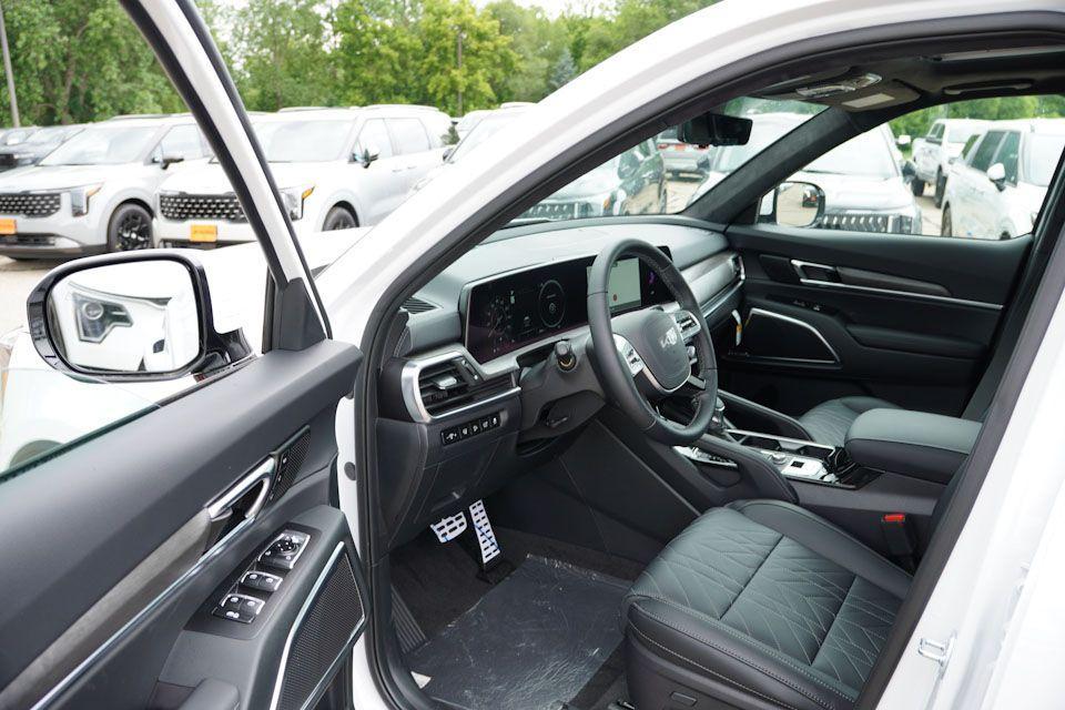 new 2025 Kia Telluride car, priced at $49,844