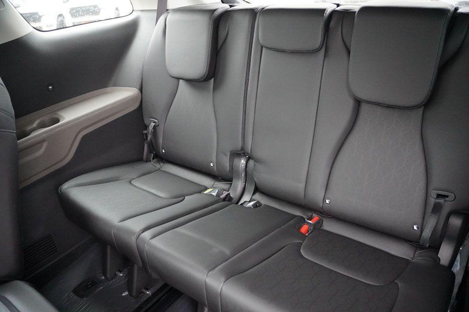 new 2026 Kia Carnival car, priced at $36,859