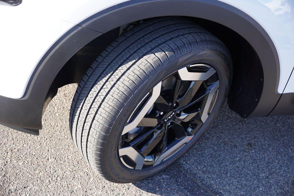 new 2025 Kia Telluride car, priced at $40,070