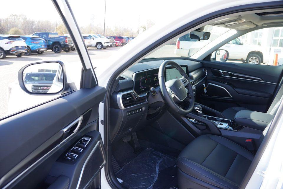 new 2025 Kia Telluride car, priced at $40,070