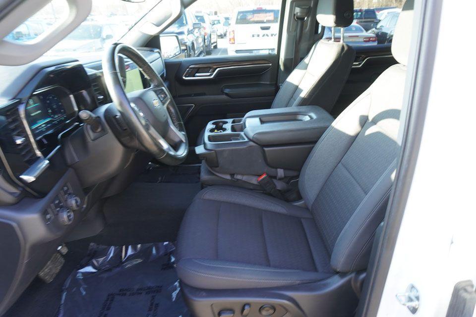used 2023 Chevrolet Silverado 1500 car, priced at $30,633