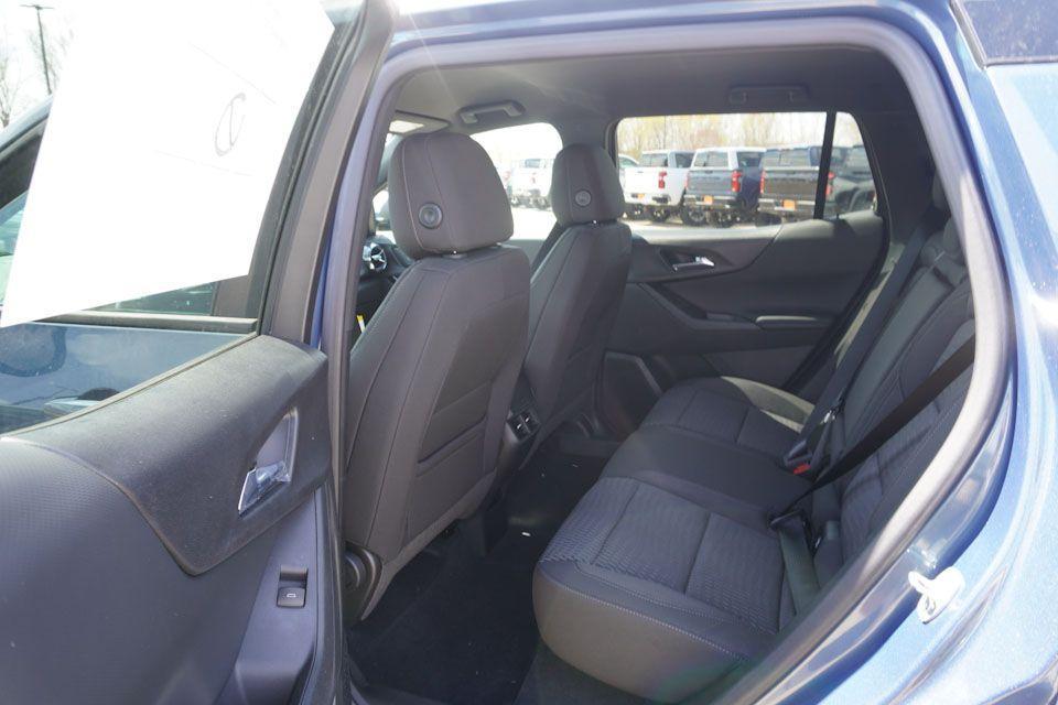 new 2025 Chevrolet Equinox car, priced at $30,495