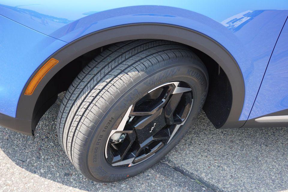 new 2026 Kia Sportage car, priced at $32,205