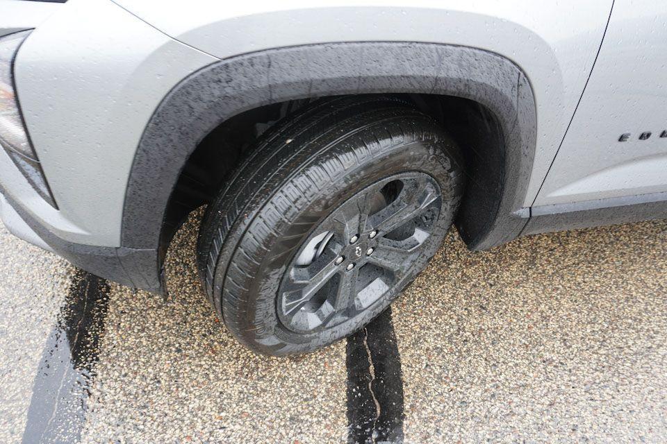 new 2026 Chevrolet Equinox car, priced at $32,399