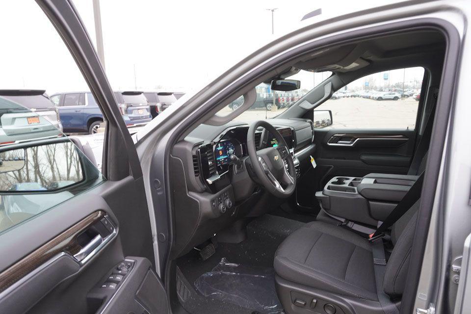 new 2025 Chevrolet Silverado 1500 car, priced at $44,995