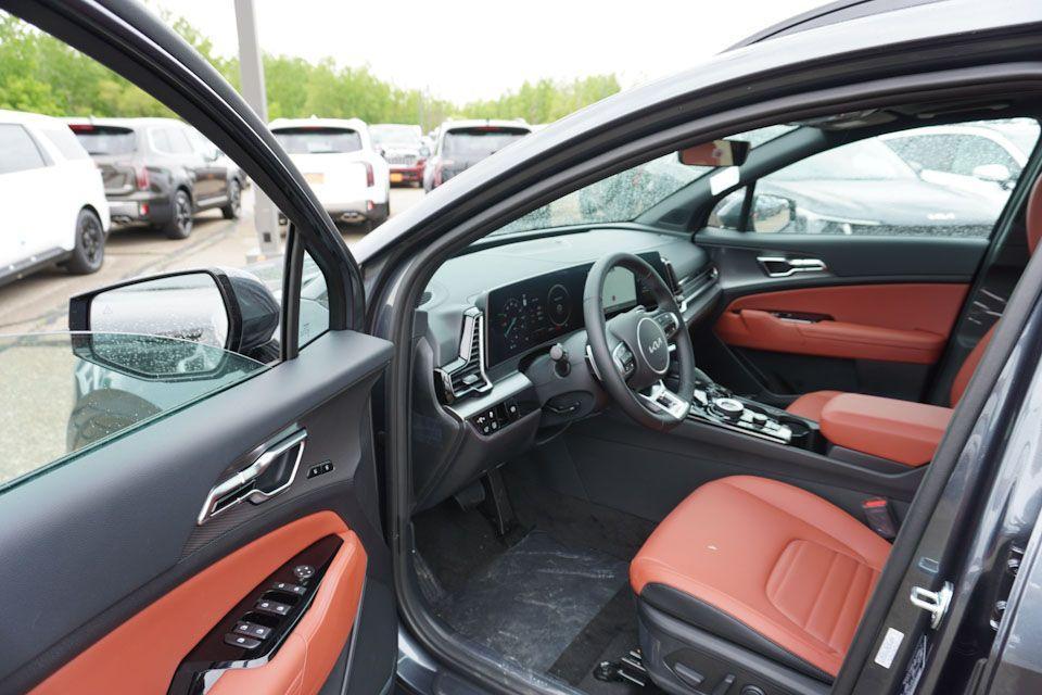 new 2025 Kia Sportage Hybrid car, priced at $36,569
