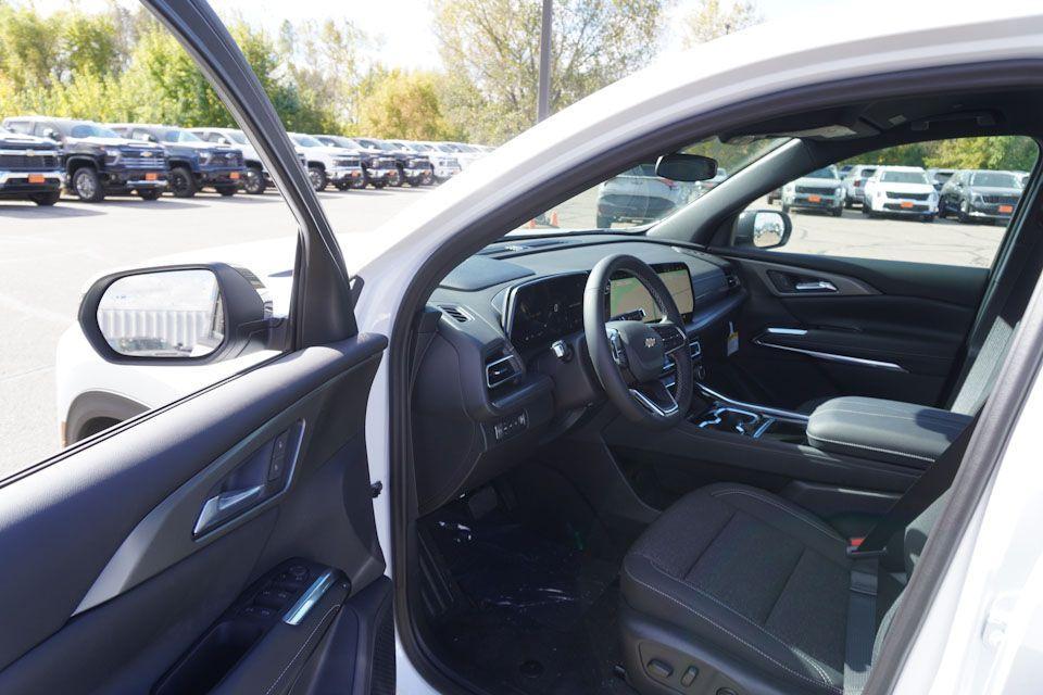 new 2024 Chevrolet Traverse car, priced at $42,540