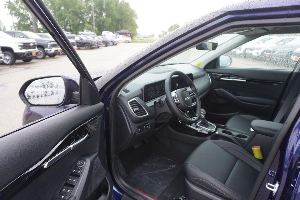 new 2025 Kia Seltos car, priced at $26,611