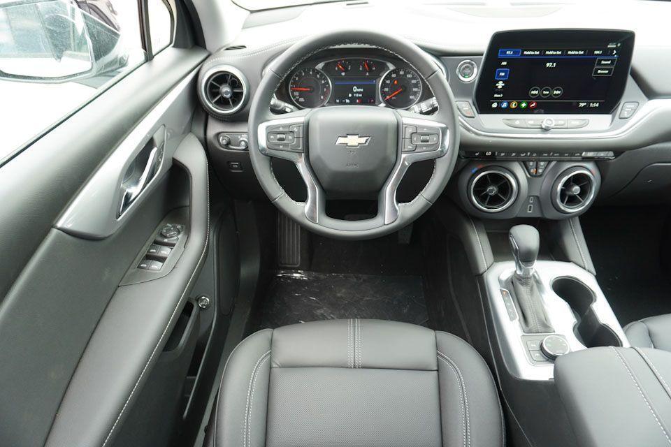 new 2025 Chevrolet Blazer car, priced at $40,340