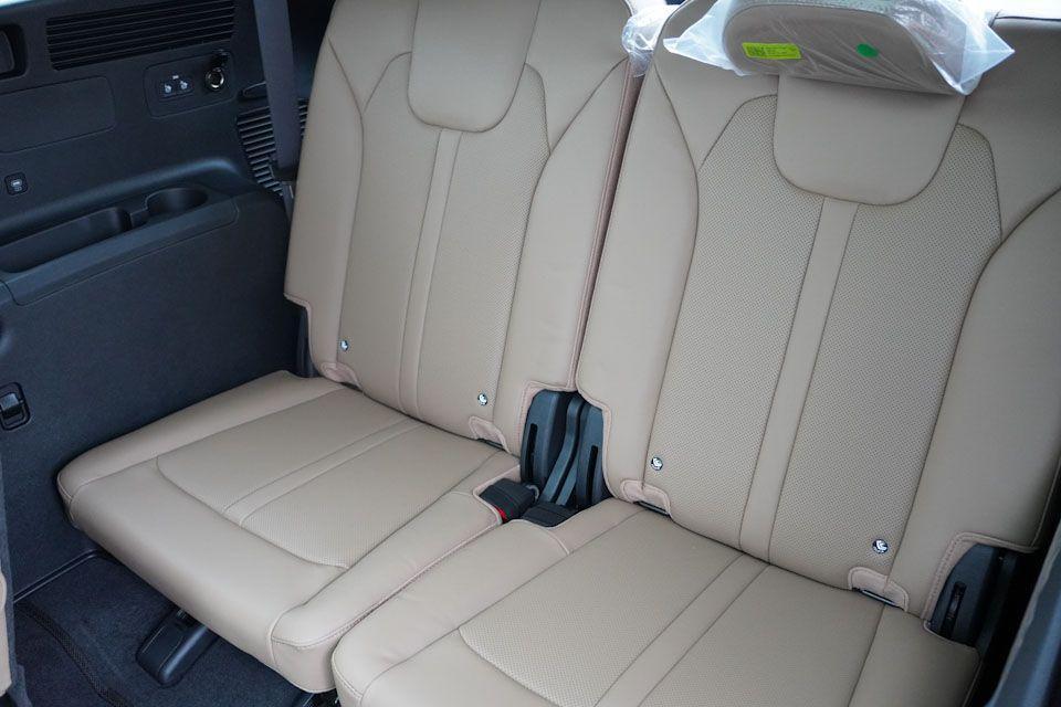 new 2025 Kia Sorento car, priced at $41,098