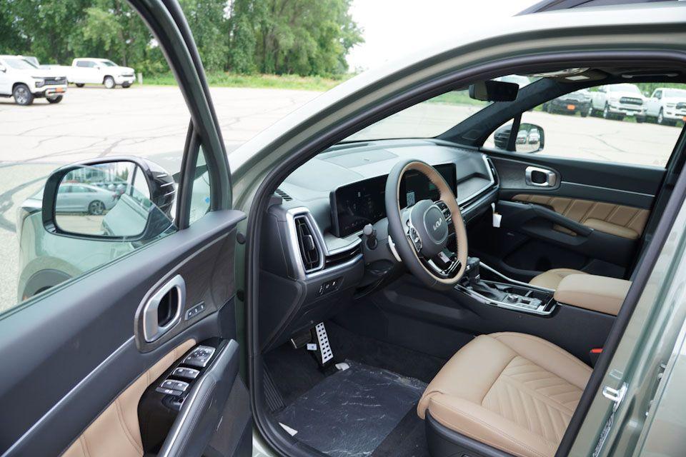 new 2025 Kia Sorento car, priced at $41,098