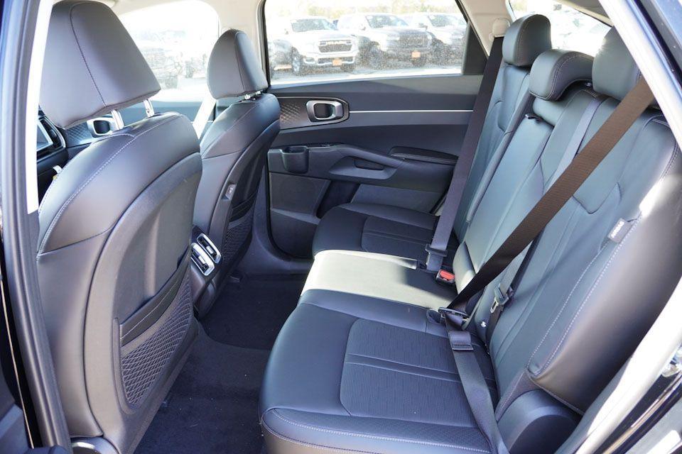 new 2026 Kia Sorento car, priced at $36,283