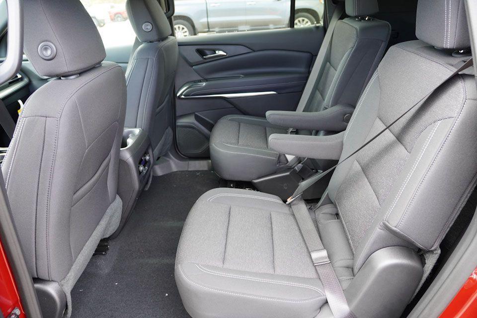 new 2026 Chevrolet Traverse car, priced at $44,315