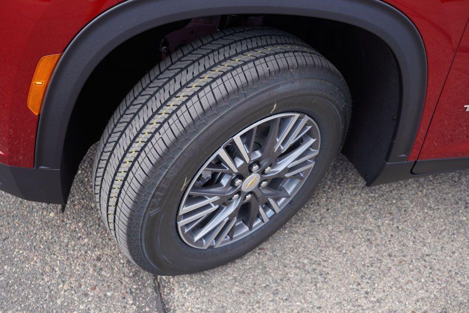 new 2026 Chevrolet Traverse car, priced at $44,315