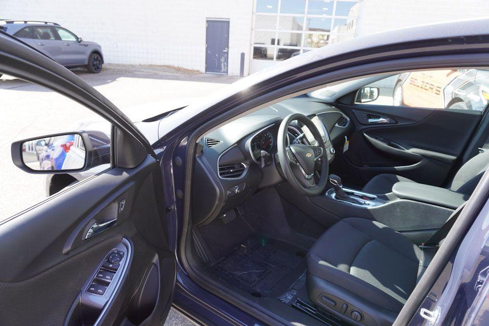 new 2025 Chevrolet Malibu car, priced at $27,788