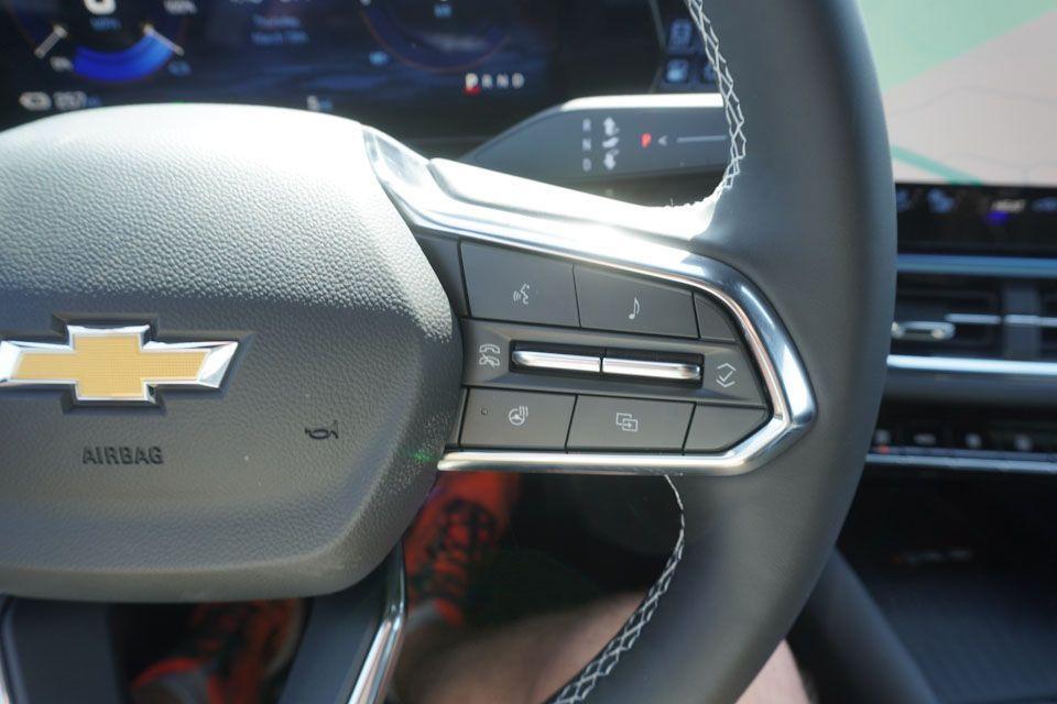 new 2025 Chevrolet Equinox EV car, priced at $44,590