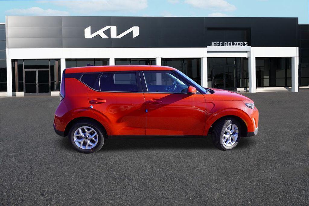 new 2025 Kia Soul car, priced at $20,307