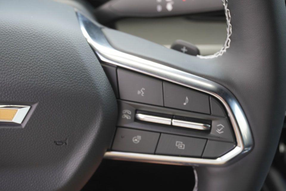 new 2025 Chevrolet Traverse car, priced at $42,687