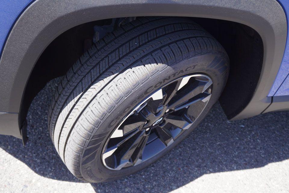 new 2026 Chevrolet Equinox car, priced at $33,095