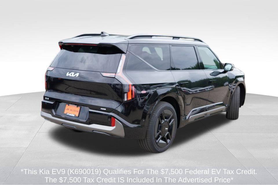 new 2026 Kia EV9 car, priced at $58,077