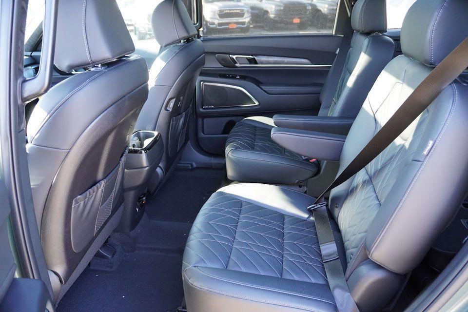 new 2025 Kia Telluride car, priced at $48,964