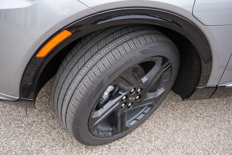 new 2025 Chevrolet Equinox EV car, priced at $49,130