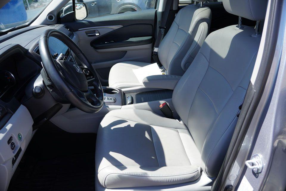 used 2021 Honda Pilot car, priced at $30,856