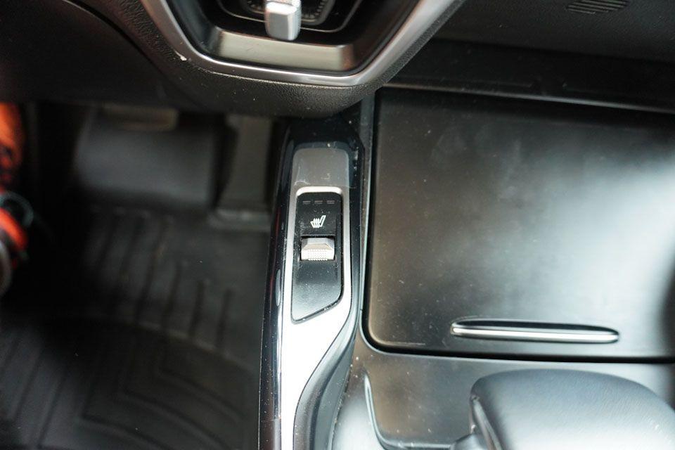 used 2022 Kia Sorento car, priced at $26,644