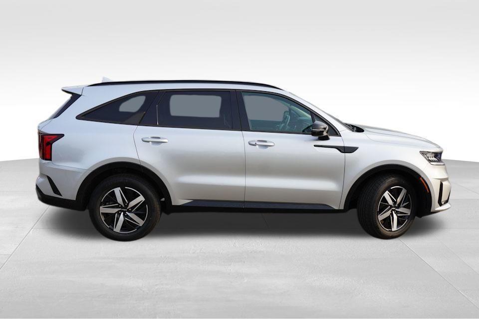 used 2022 Kia Sorento car, priced at $26,644