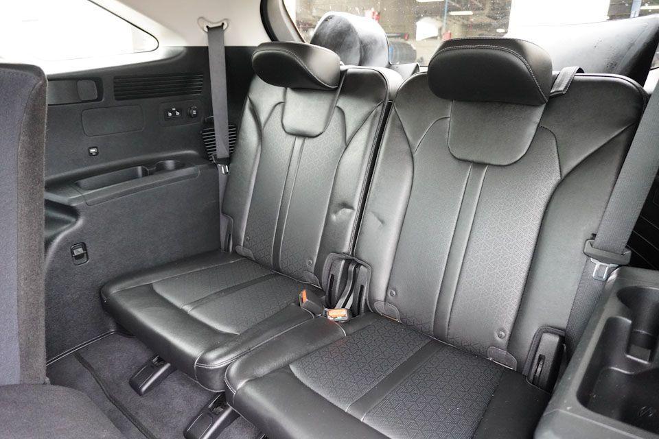 used 2022 Kia Sorento car, priced at $25,321