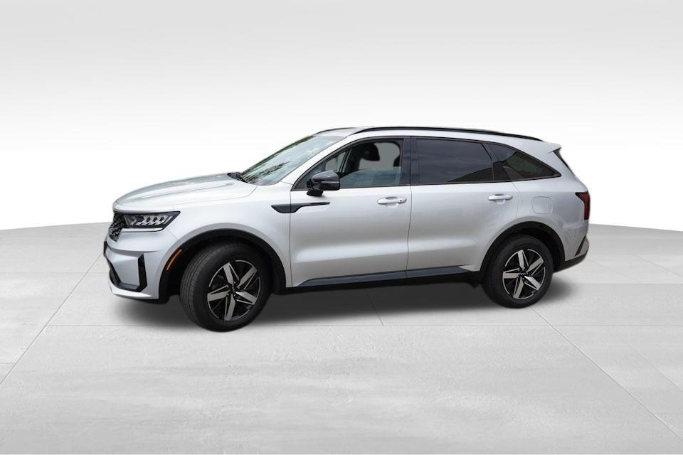 used 2022 Kia Sorento car, priced at $25,321