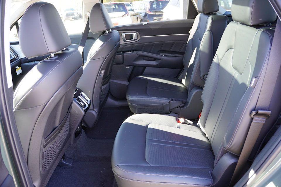 new 2026 Kia Sorento car, priced at $40,037