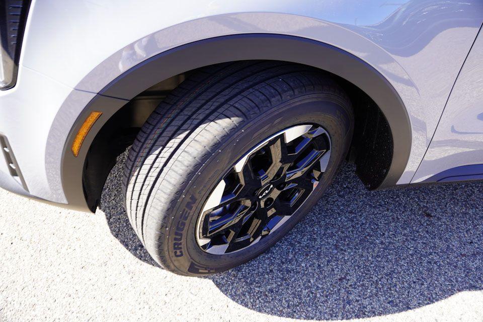 new 2026 Kia Sorento car, priced at $32,746