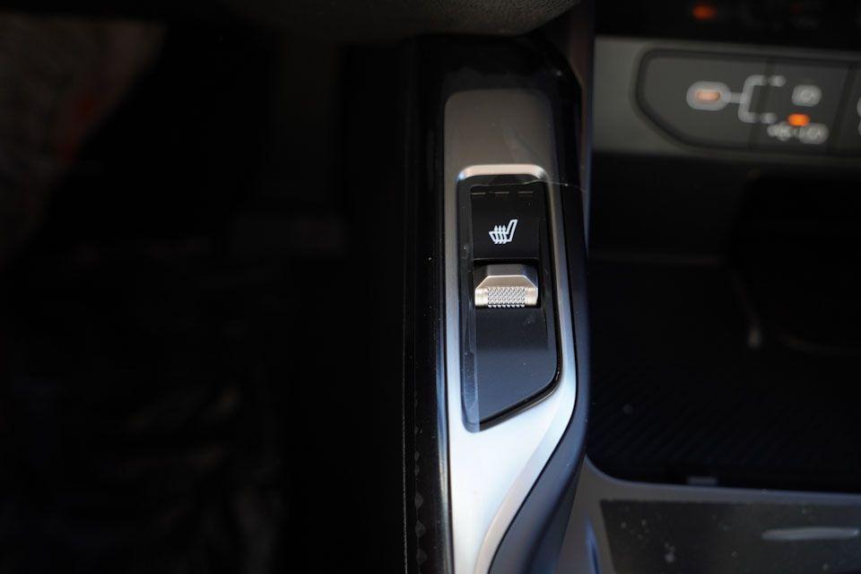 new 2026 Kia Sorento car, priced at $32,746