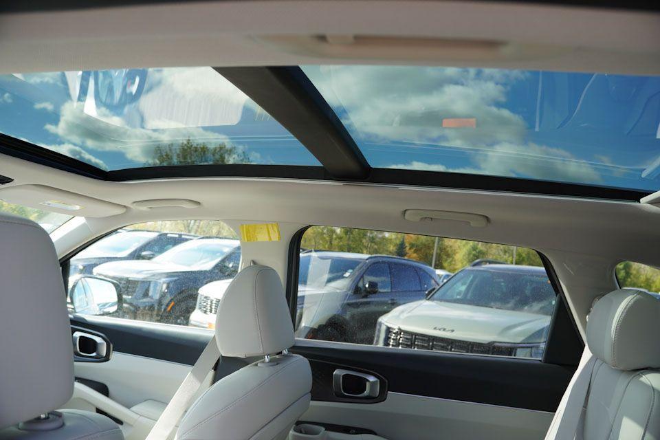 new 2026 Kia Sorento Hybrid car, priced at $41,781