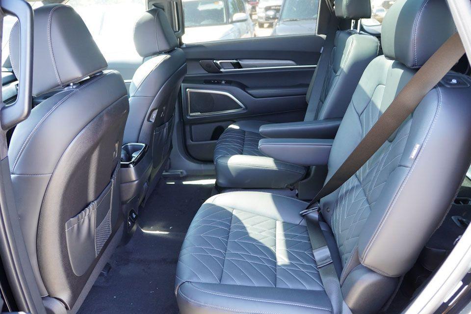 new 2025 Kia Telluride car, priced at $49,344