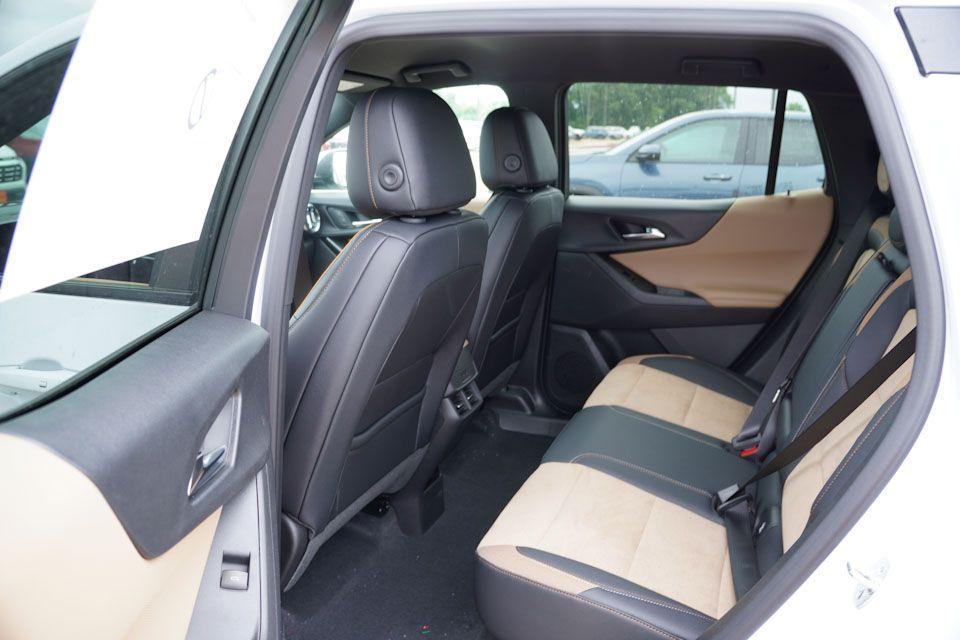 new 2026 Chevrolet Equinox car, priced at $33,990