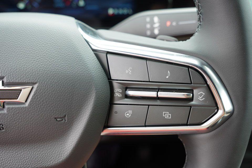new 2026 Chevrolet Equinox car, priced at $33,990