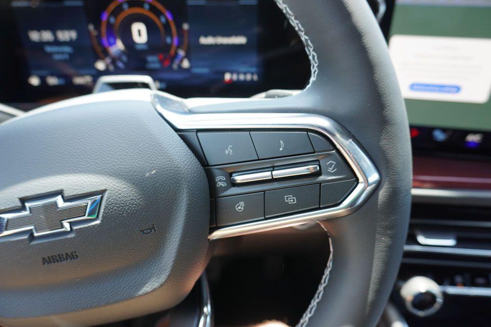 new 2025 Chevrolet Traverse car, priced at $51,566