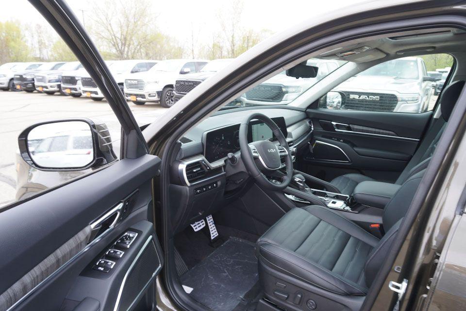 new 2025 Kia Telluride car, priced at $48,538
