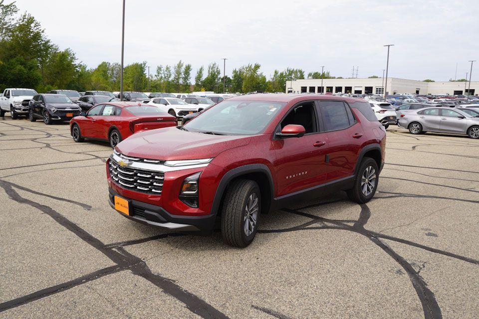 new 2025 Chevrolet Equinox car, priced at $28,575