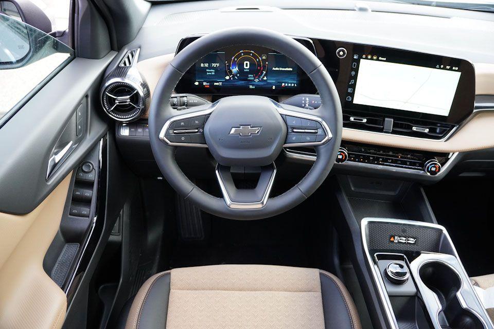new 2026 Chevrolet Equinox car, priced at $33,740