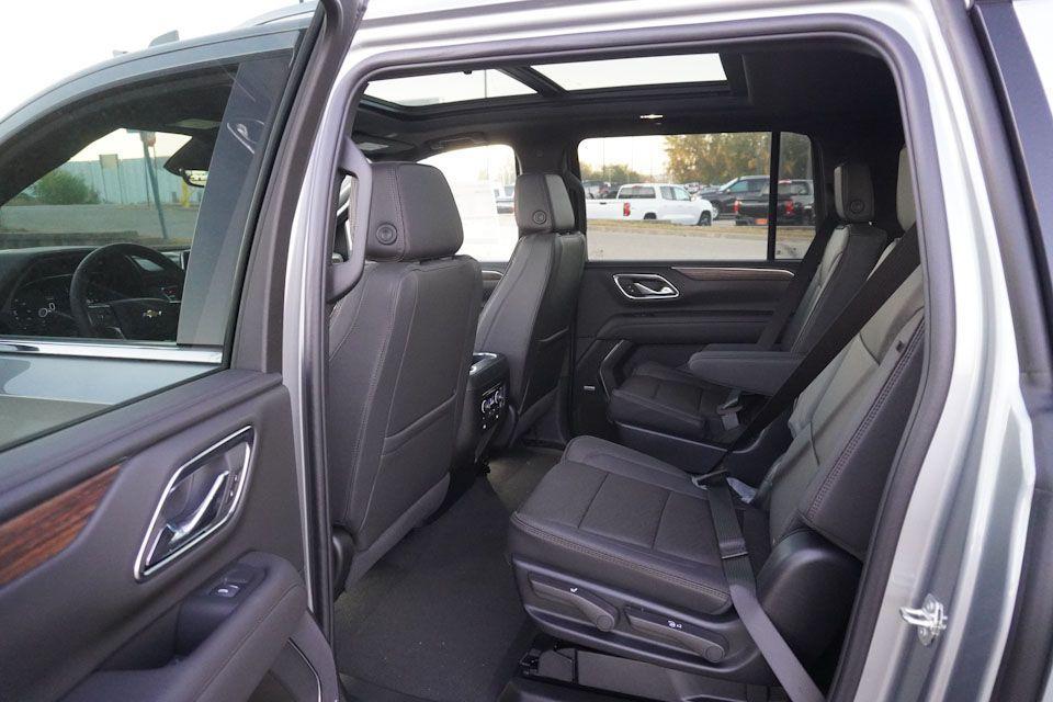 new 2024 Chevrolet Suburban car, priced at $81,105